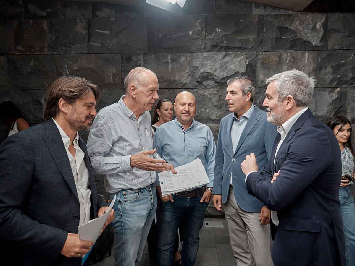 Manuel Fitas, Manuel Domínguez, Jorge Marichal y Fernando Clavijo en la rueda de prensa