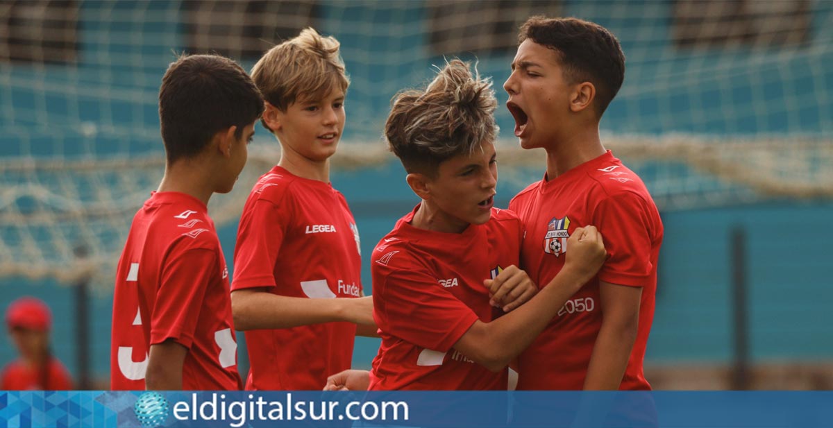 El Atlético Barranco Hondo celebra sus títulos alevín e infantil en la final de la Teide Élite Cup