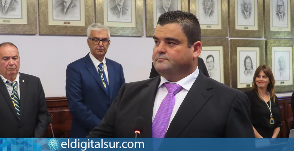 César Bethencourt, durante su toma de posesión como nuevo concejal del Ayuntamiento de Güímar