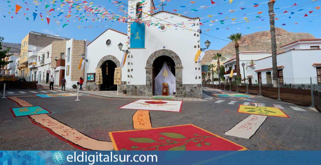 El Corpus Christi vuelve a llenar las calles de Arona de color y tradición
