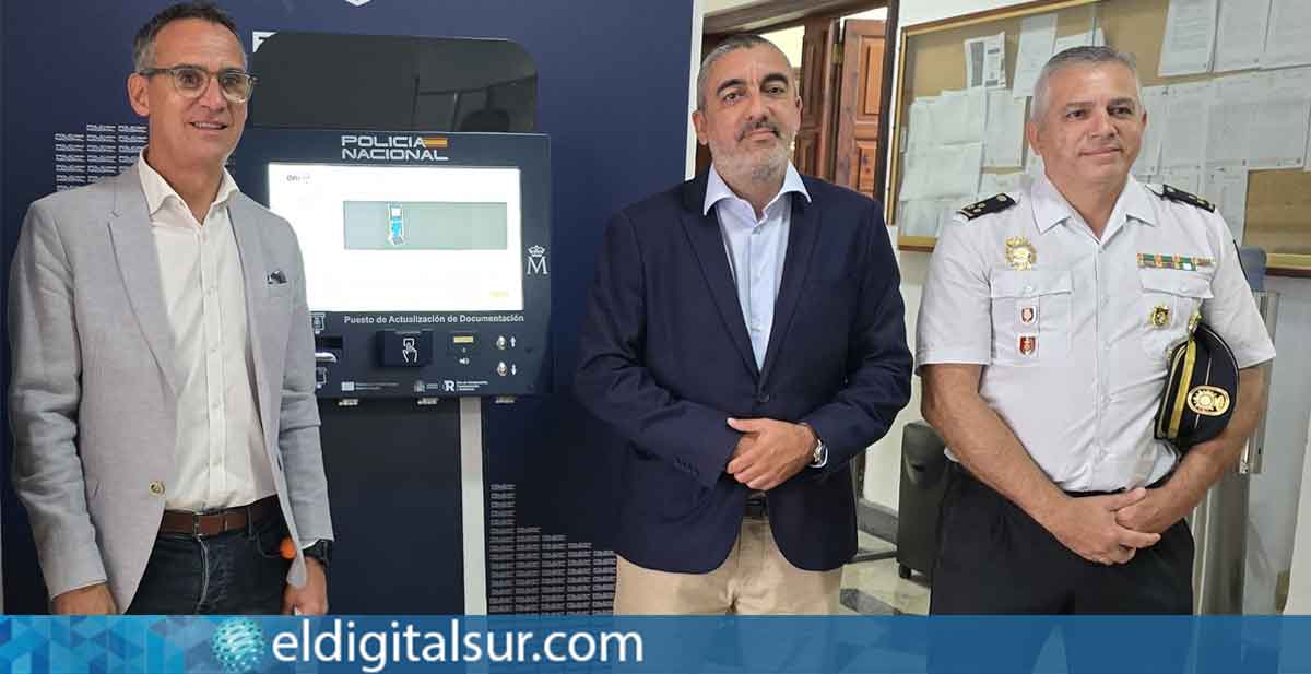 Inauguración del Punto de Actualización de Documentación en Los Llanos de Aridane