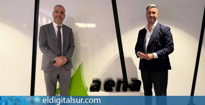 El presidente de Aena, Maurici Lucena, y el alcalde de La Laguna, Luis Yeray Gutiérrez, durante la reunión en Madrid