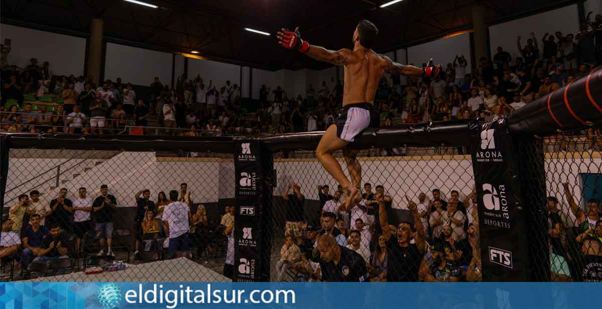 El público, completamente entregado, llenó las gradas del Terrero de Lucha de Cabo Blanco durante la sexta edición de Fighting From The Sea