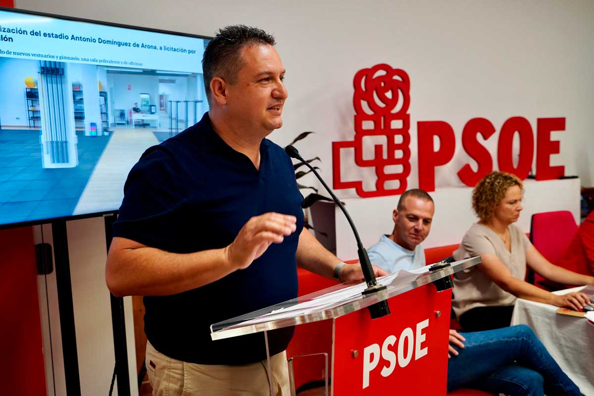 Acto de reelección de José Julián Mena como secretario general del PSOE de Arona