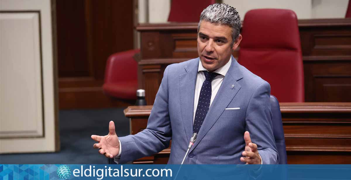 Narvay Quintero, consejero de Agricultura, Ganadería, Pesca y Soberanía Alimentaria del Gobierno de Canarias, durante su intervención en el Parlamento autonómico.