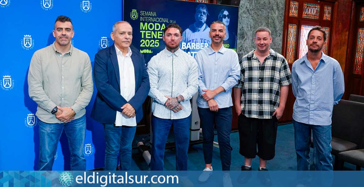 Efraín Medina y Luis Yeray Casquero durante la presentación de la jornada dedicada a la barbería masculina