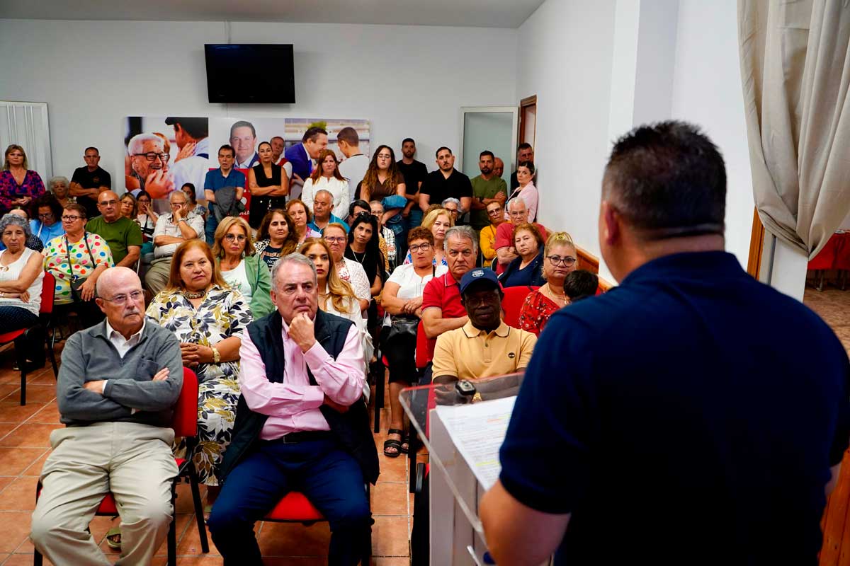 Acto de reelección de José Julián Mena como secretario general del PSOE de Arona