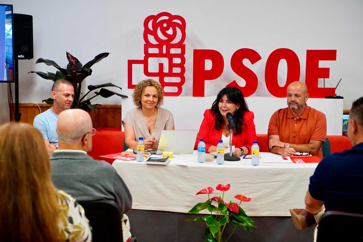 Acto de reelección de José Julián Mena como secretario general del PSOE de Arona