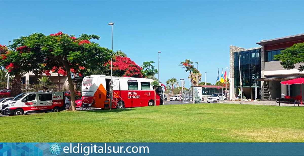 Unidad móvil de donación de sangre en el CDTCA de Adeje