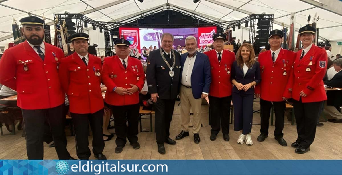 El alcalde de Adeje, José Miguel Rodríguez Fraga, junto a su homólogo de Unterhaching, Wolfgang Panzer, durante los actos del 35 aniversario