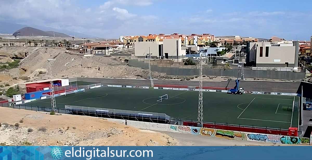 Campo de fútbol La Hoya del Pozo / EDS