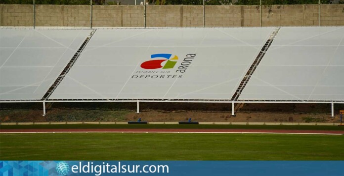 Lonas microperforadas instaladas en la zona de contrarrecta del Estadio Antonio Domínguez