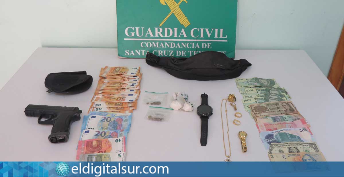 Efectos intervenidos por la Guardia Civil durante la detención