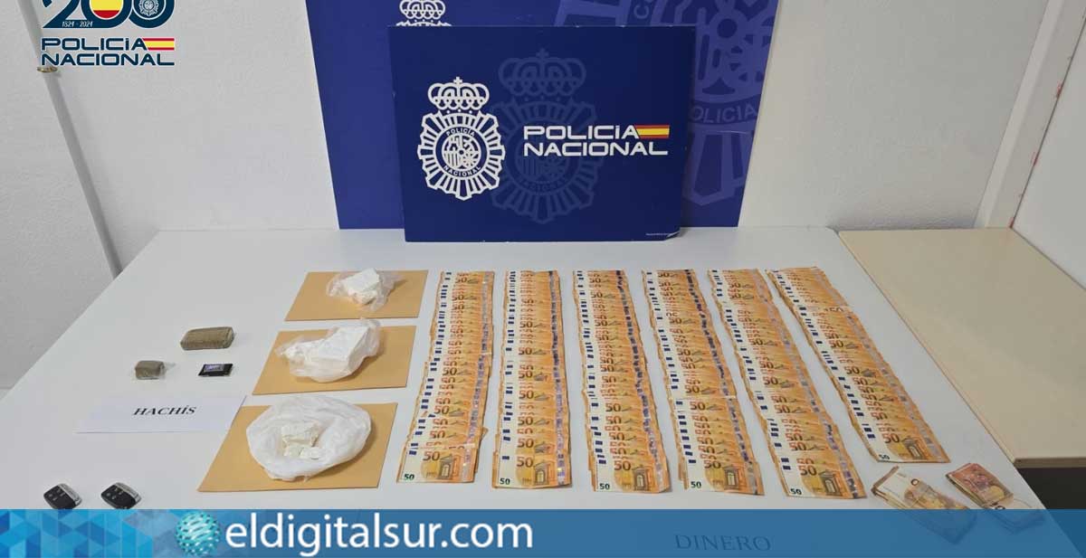 Sustancias y dinero incautados durante la operación policial en Los Gladiolos