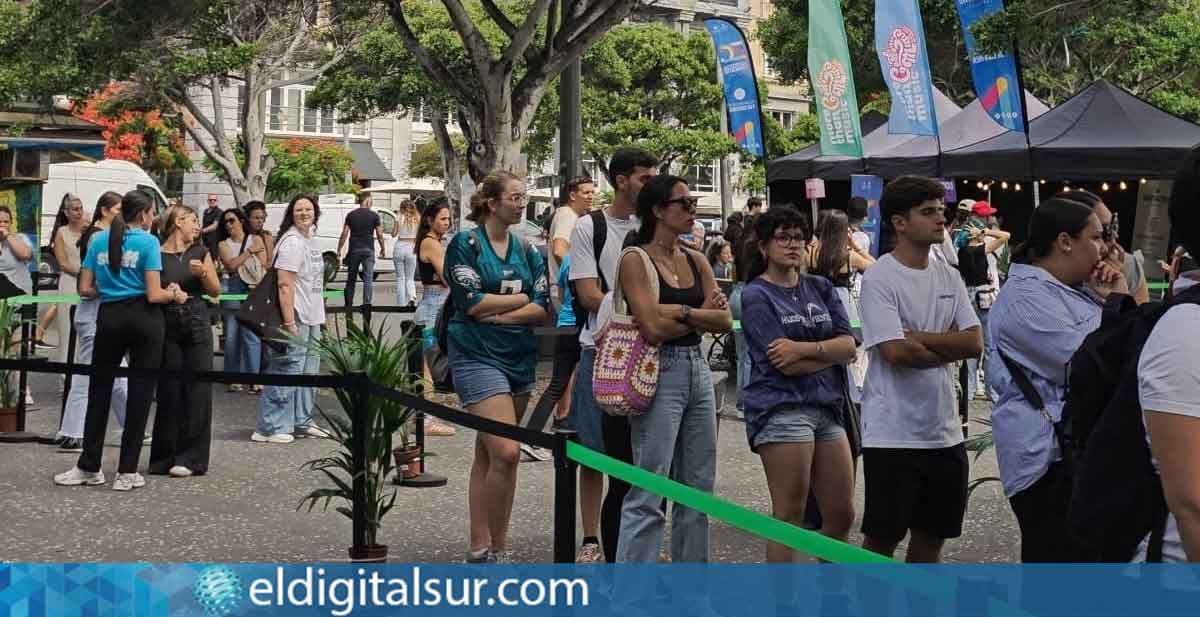 Más de 3.500 personas acudieron al casting presencial en la Plaza de España de Santa Cruz para optar a un puesto en el Tenerife Cook Music Fest 2025