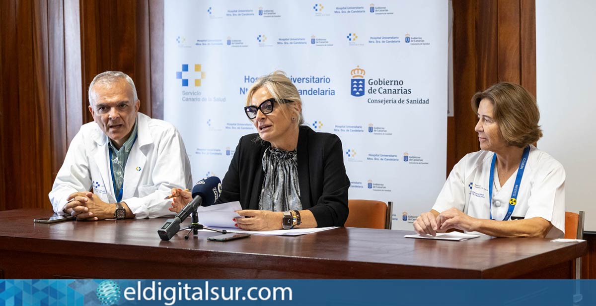 La consejera Esther Monzón, el gerente del Hospital La Candelaria y Marta de Sequera presentan el nuevo generador de galio-68