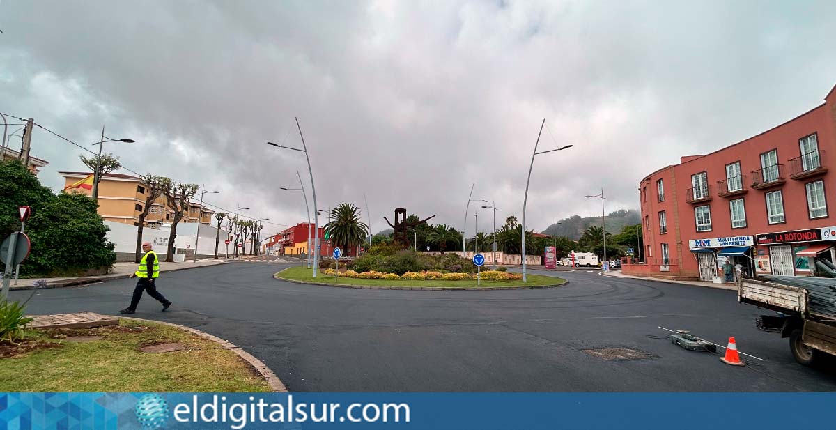 Rotonda de San Benito tras finalizar las obras de reasfaltado