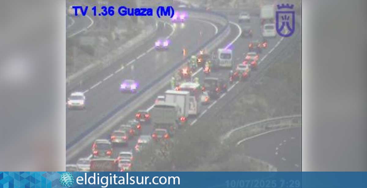 Accidente captado por la cámara de tráfico en la salida hacia Guaza, en la TF-1 sentido sur