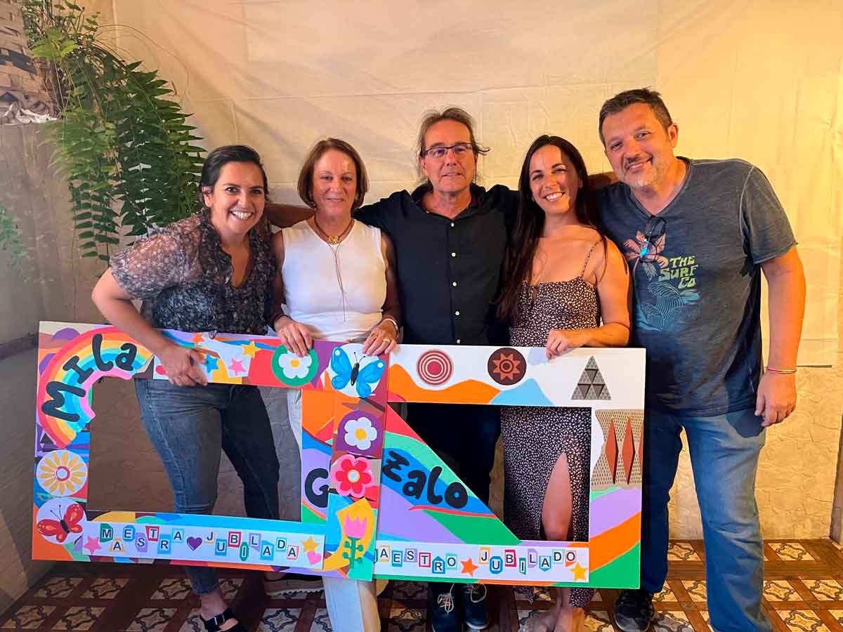 Acto de clausura del curso en el CEPA Isora Tenerife Sur con homenaje a la directora María Barquín y al jefe de estudios Gonzalo Rodríguez