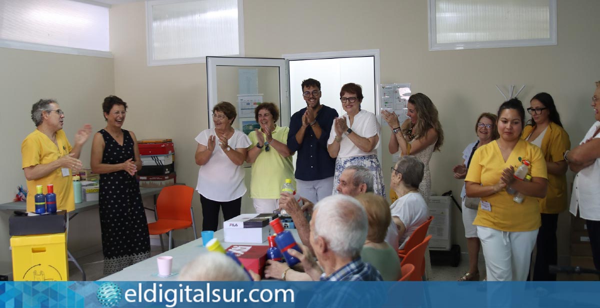 Candelaria Delgado y Rubén García Casañas visitan el centro de ACUFADE en Granadilla de Abona