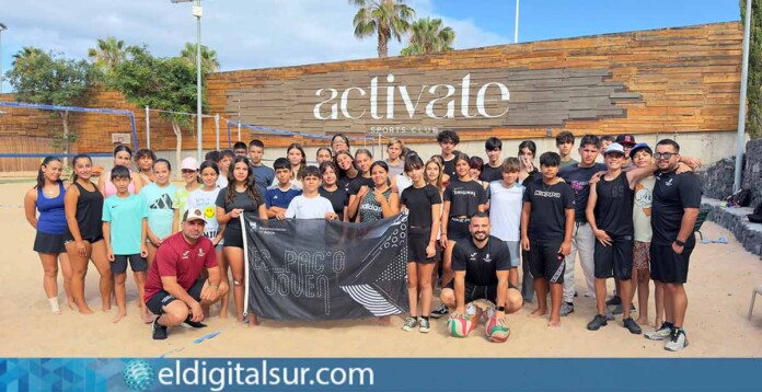 Participantes de la Escuela de Verano 2025 en Adeje