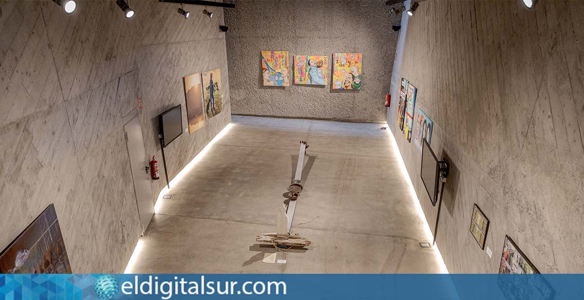 La muestra reúne alrededor de 140 obras que abarcan diversas disciplinas como pintura, dibujo, relieve y escultura