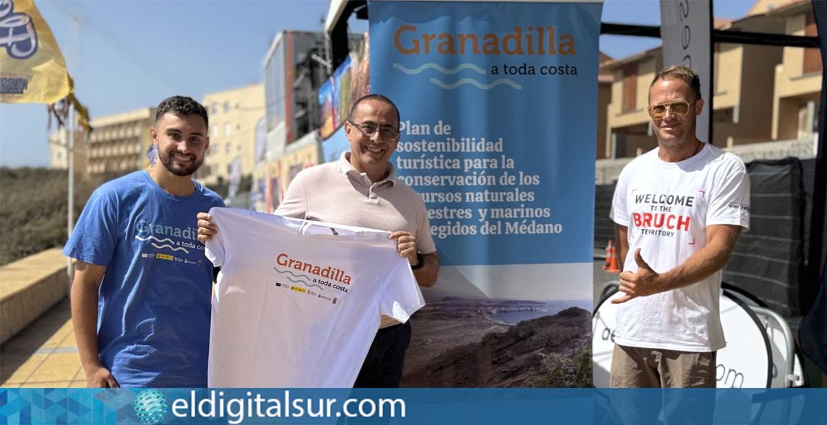 actividades de concienciación ambiental organizadas por 'Granadilla a Toda Costa' durante el campeonato Windsurf Grand Slam en El Médano