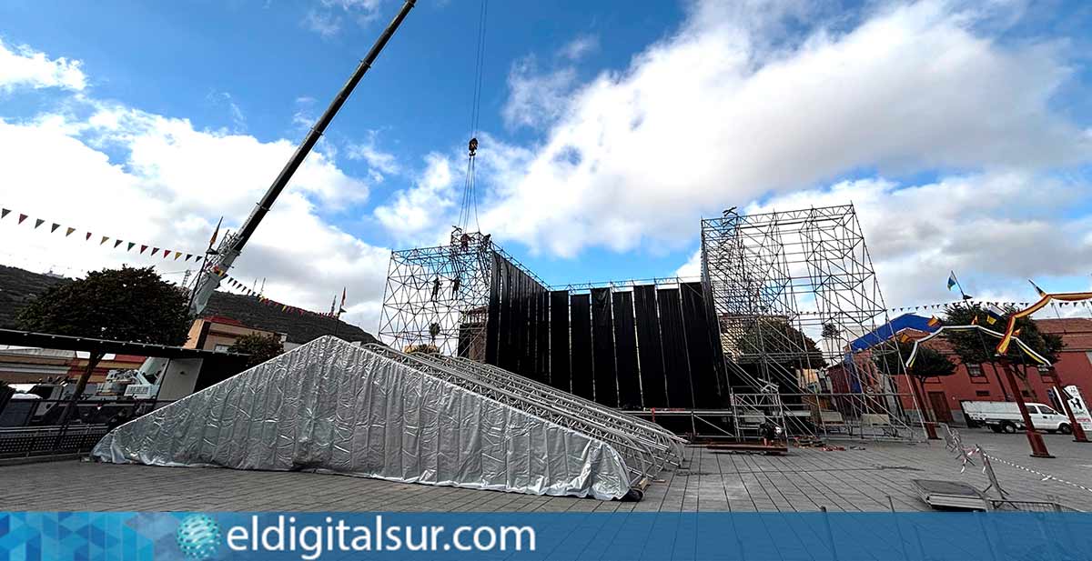 Montaje del escenario principal de las Fiestas del Santísimo Cristo 2025