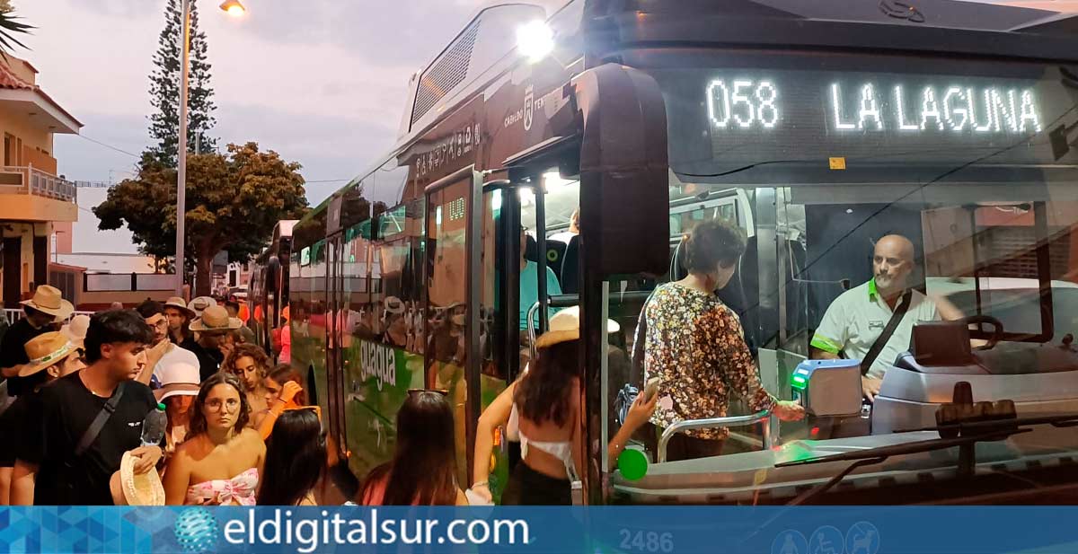 Las guaguas de Titsa trasladaron a miles de personas a Candelaria durante el fin de semana festivo