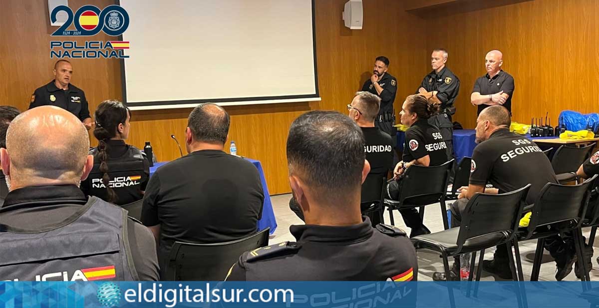 Simulacro de seguridad integral de la Policía Nacional en el Recinto Ferial de Santa Cruz de Tenerife