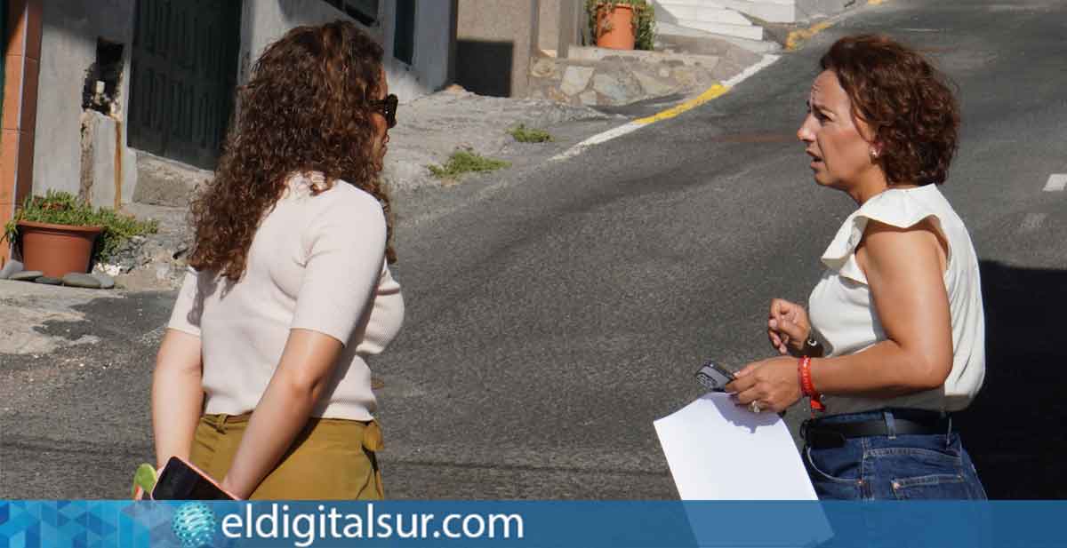 Olivia Delgado, alcaldesa de Arico, y Ariam Álvarez, concejala de Obras y Servicios
