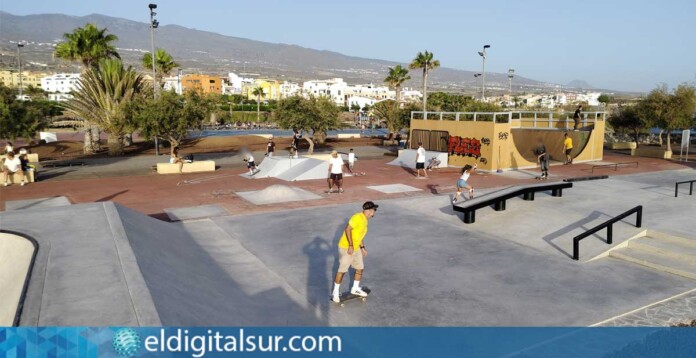El nuevo parque de patinaje de Alcalá, en el paseo de la Jaquita, incluye zonas “bowl” y “street” para distintos niveles y modalidades deportivas
