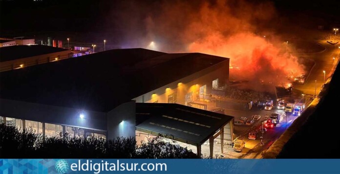 Incendio en la Planta Insular de Residuos Sólidos (PIRS) de Arico