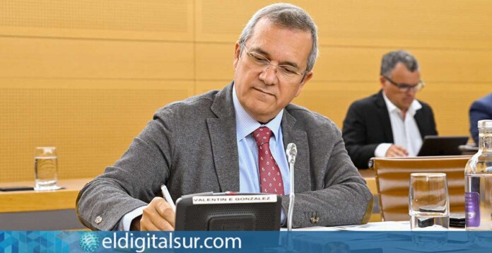 Valentín-González-190925 Valentín González detalla en Comisión Plenaria la inversión en regadíos del Valle de Güímar