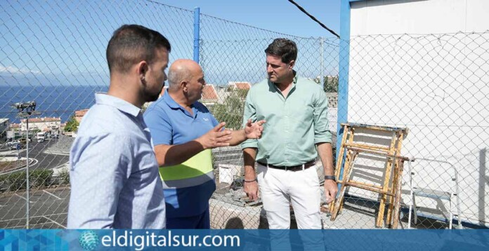 El alcalde, Emilio Navarro visita las instalaciones