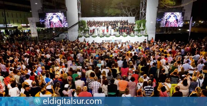 Miles de fieles reciben a la Virgen de Candelaria en Santa Cruz de Tenerife