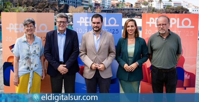 El alcalde Leopoldo Afonso y la concejala Desiré Díaz presentan el Festival Periplo 2025 en el Complejo Turístico Costa Martiánez