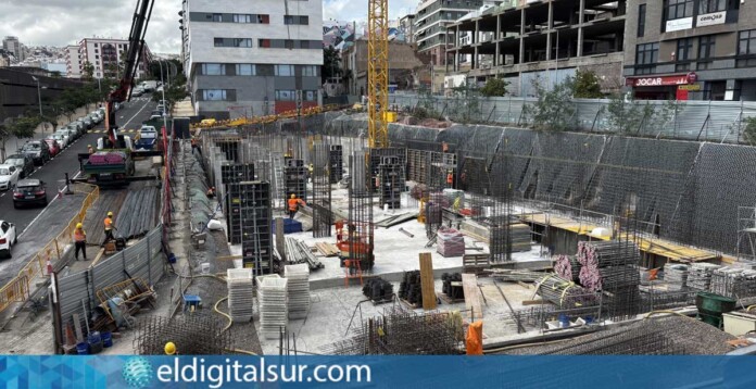 Trabajadores en un proyecto de construcción