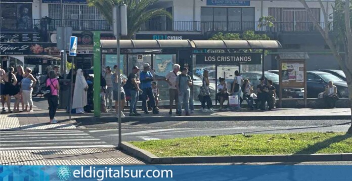 Parada de guagua en Arona