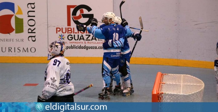 Los jugadores del Arona Tenerife Guanches celebran su victoria