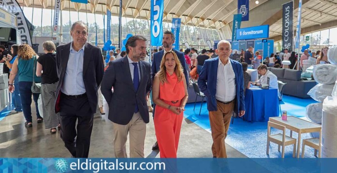 Inauguración de Exposaldo en la Gran Nave con la presencia de Rosa Dávila y Manuel Fernández