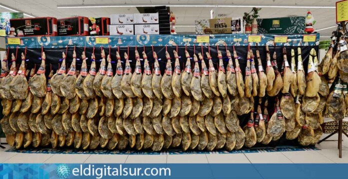 HiperDino ofrece una selección de jamones ibéricos para las cenas de Navidad