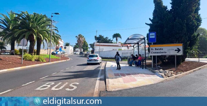 Nueva parada accesible 1352 en Tegueste