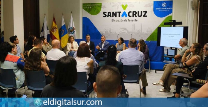 Reunión entre el Ayuntamiento de Santa Cruz de Tenerife y representantes del tejido empresarial para abordar la situación del sinhogarismo en la ciudad / EDS