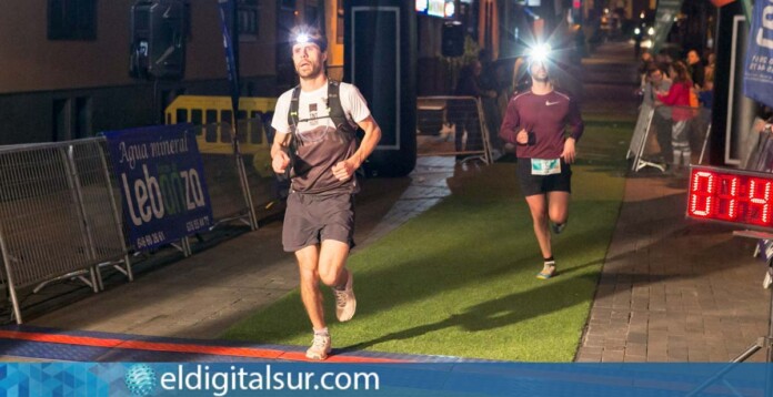 Corredores en el Trail Nocturno de Tegueste
