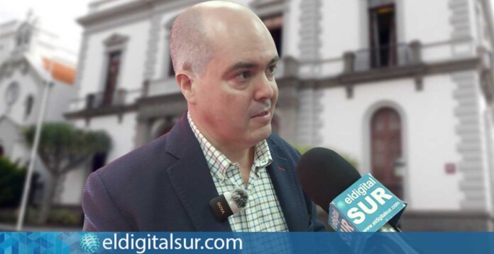 Alejandro Gómez, portavoz de VOX en el Ayuntamiento de Santa Cruz de Tenerife / EDS