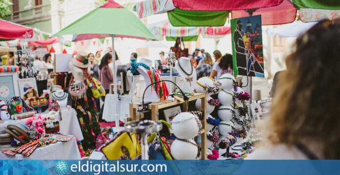 Costa Adeje estrena Blue Market con moda, gastronomía y artesanía