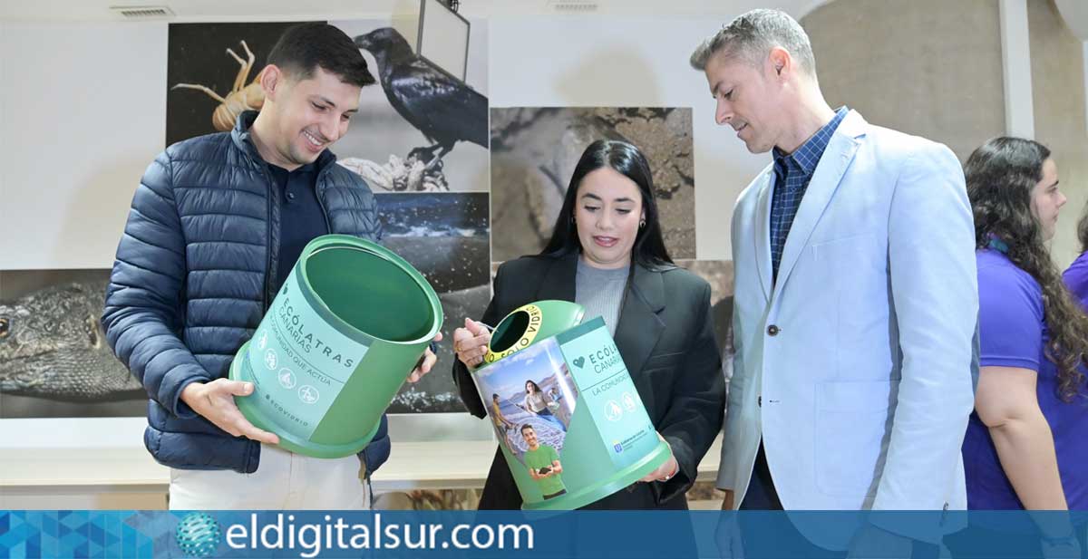 Guacimara Tavío, durante la entrega del reconocimiento a Arona como Municipio Ecólatra 2025, otorgado en el marco de los premios Ecólatras Canarias