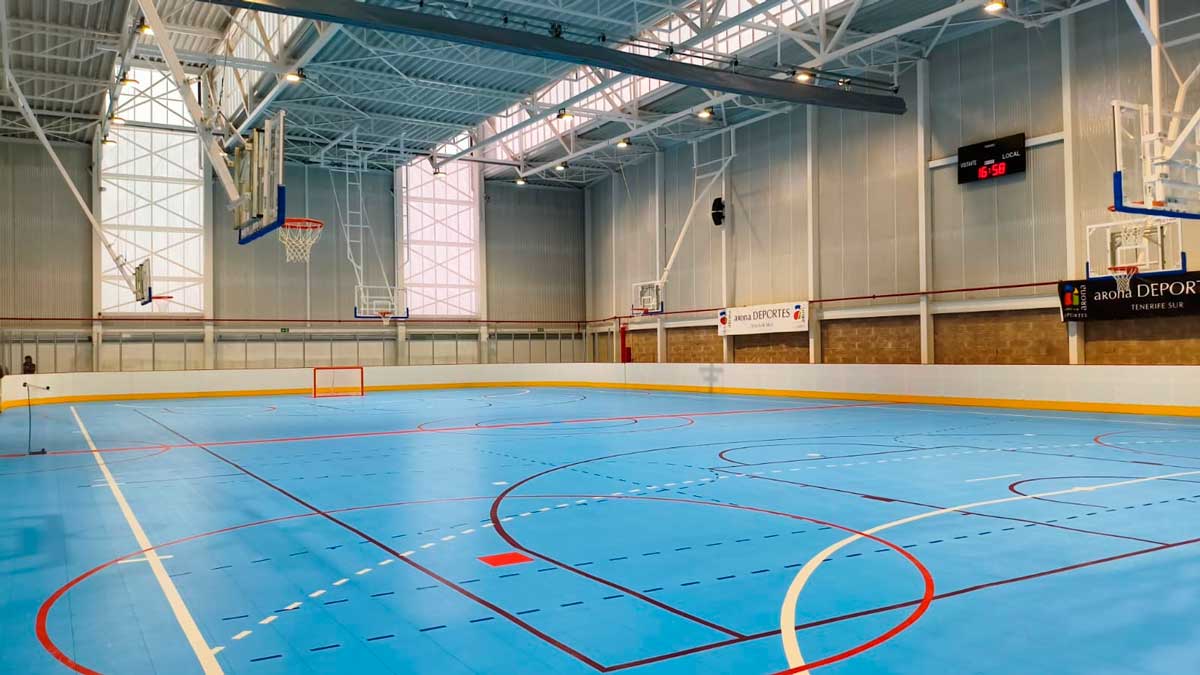 Cancha Interna del Pabellón de Las Galletas / EDS