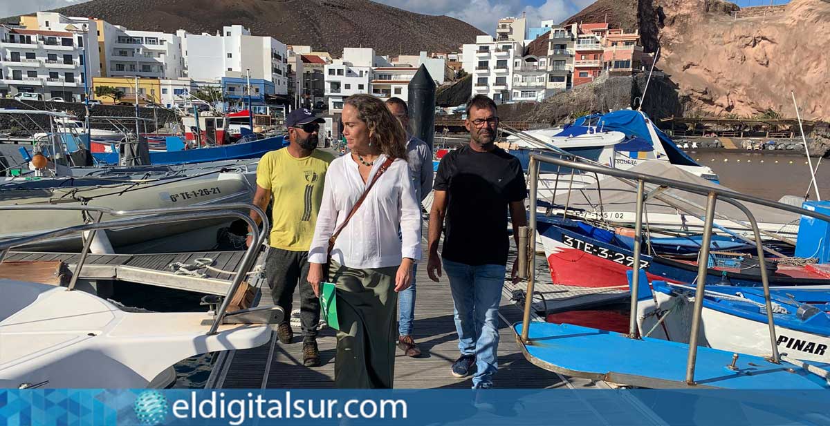 Paula-Jover-puerto-pesquero-221225 La diputada Paula Jover, en uno de los puertos visitados dentro de su agenda de encuentros con profesionales de la pesca